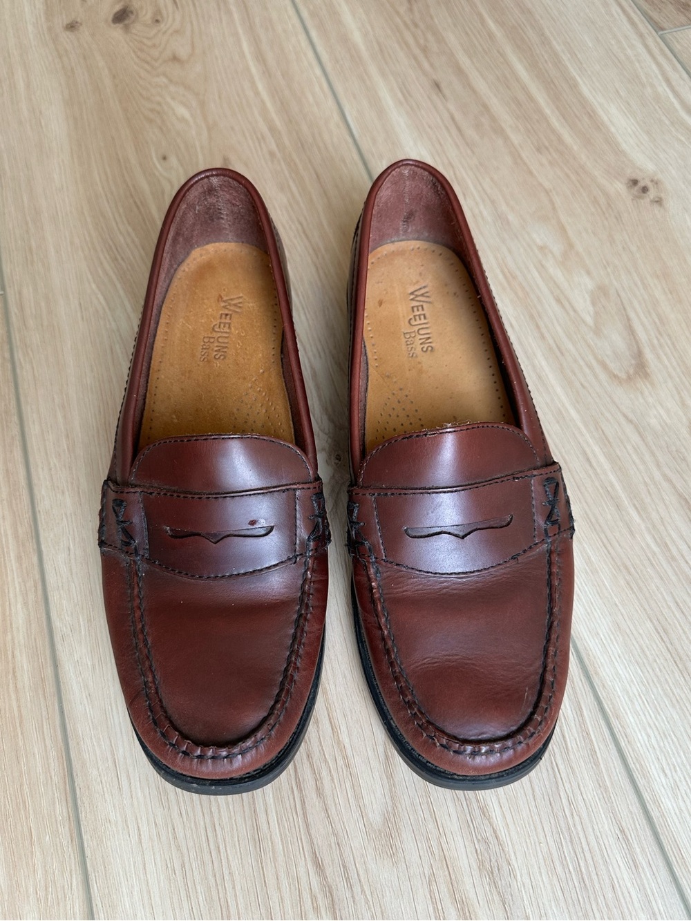 Vintage Weejuns Bass Penny Loafers  Real Leather